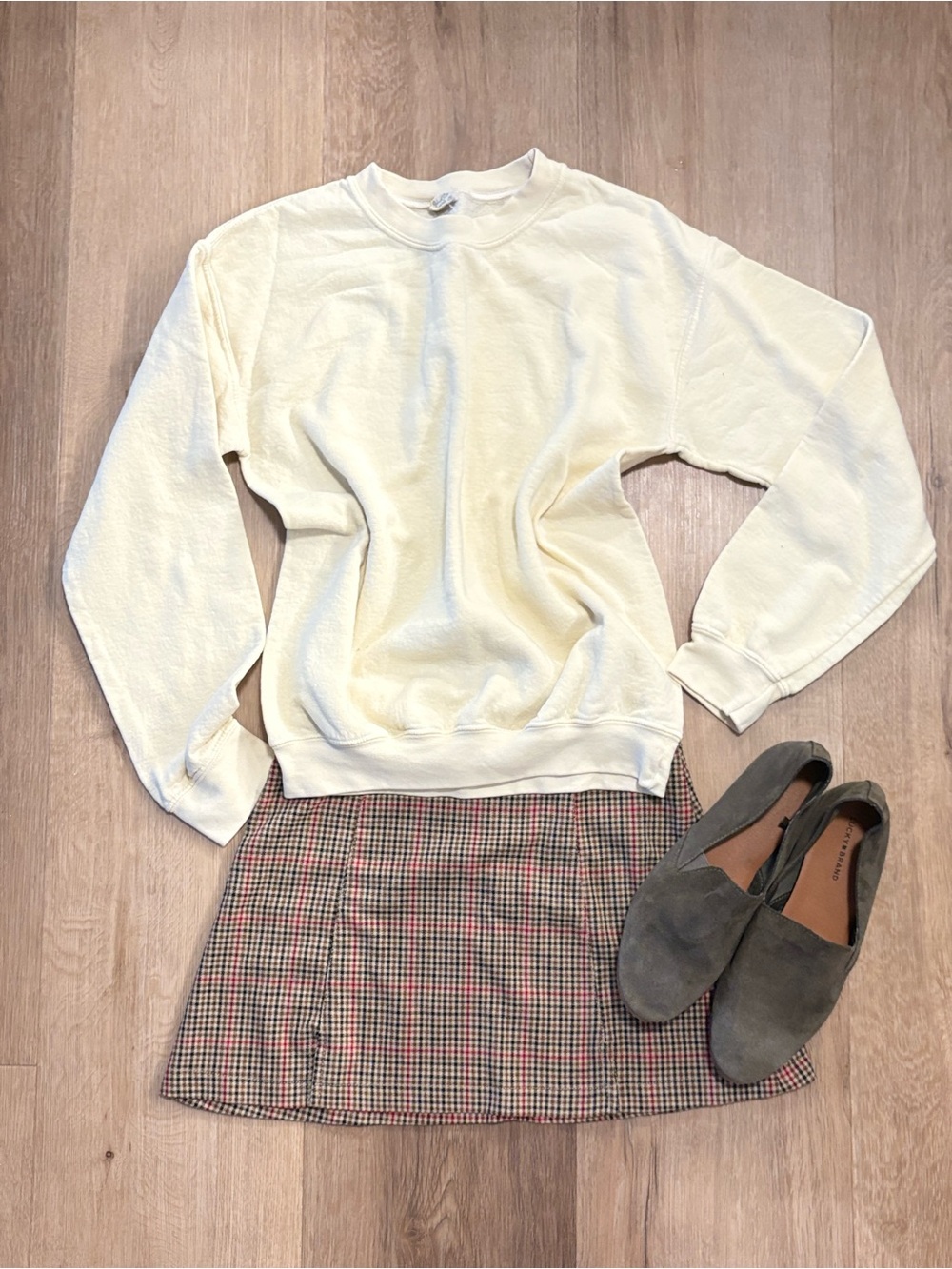 Brandy Melville OS Crewneck Sweatshirt One Size pullover only